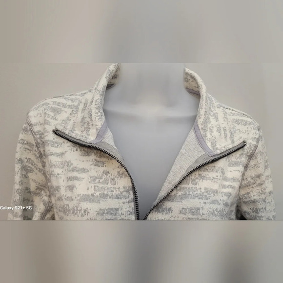 Zyia Active full zip-up collared jacket abstract design cream & gray, womens med - Picture 4 of 12
